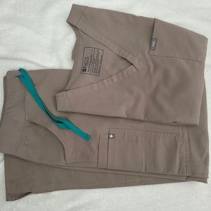 COPY - FIGS Boulder Scrub Set